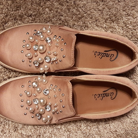 Candies Blush Embellished Slipons - Picture 4 of 10